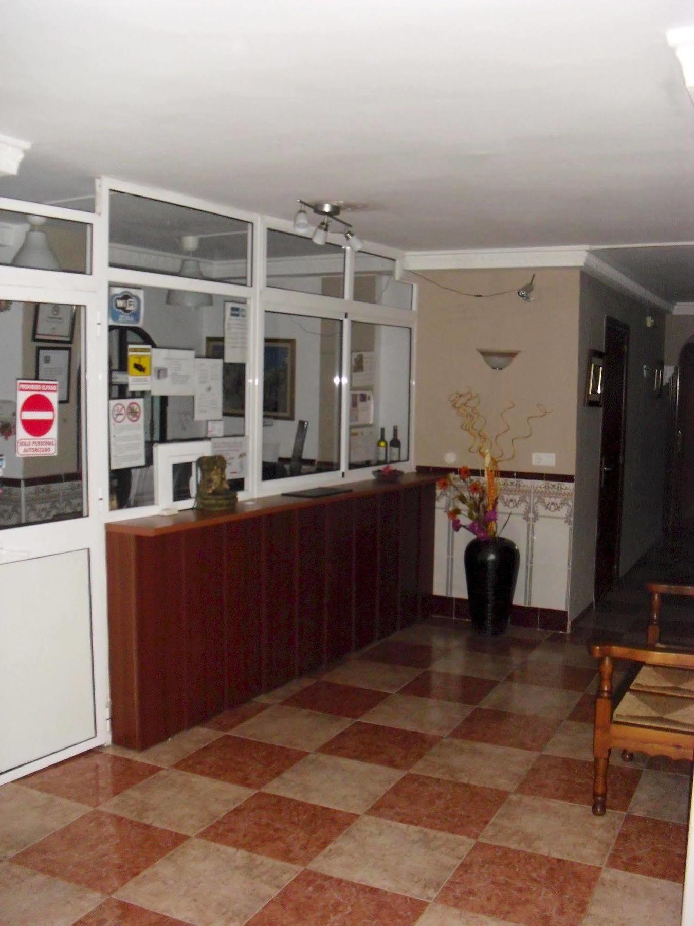 Virgen Del Rocio II Hotell Torremolinos Eksteriør bilde