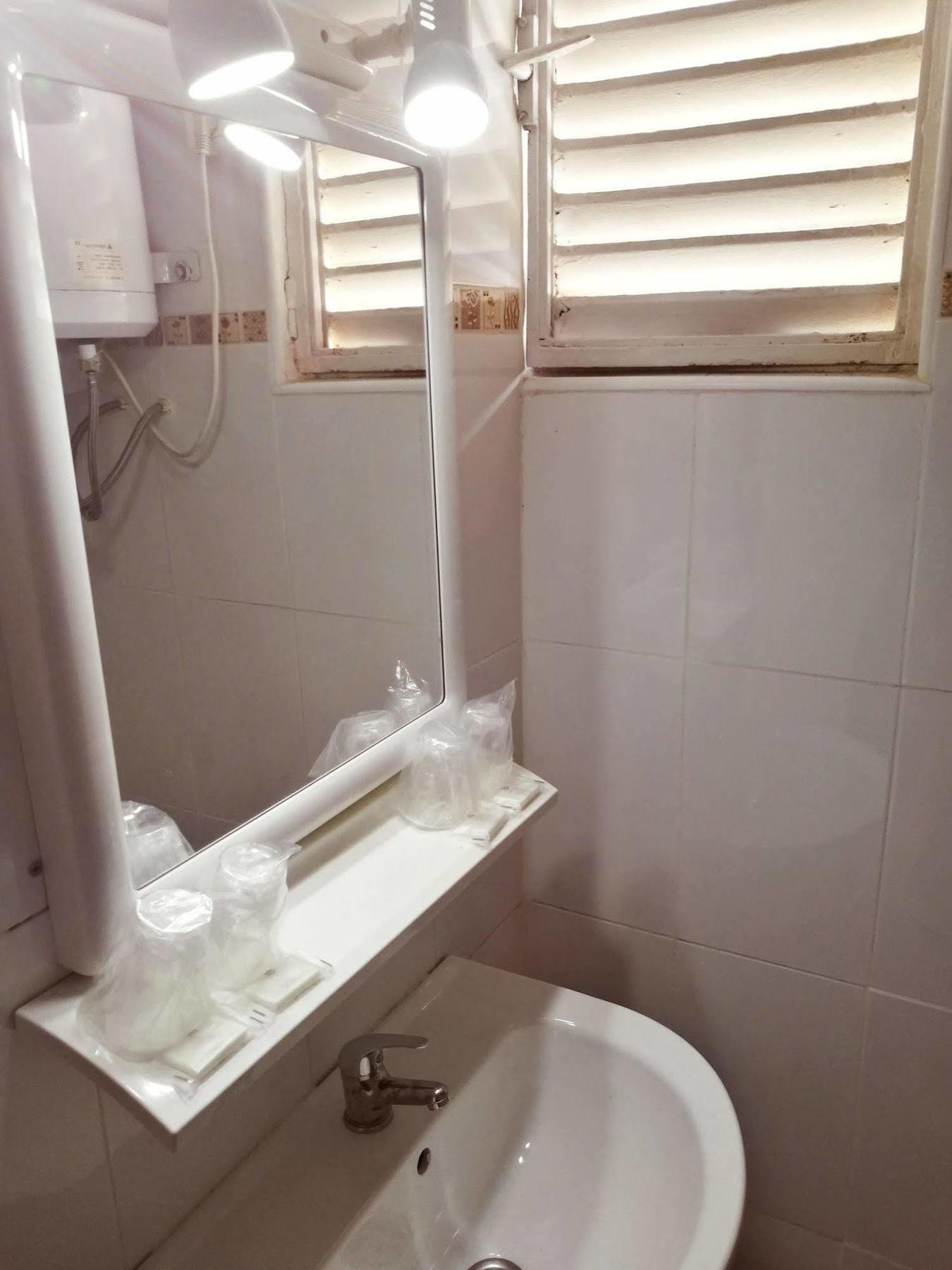 Virgen Del Rocio II Hotell Torremolinos Eksteriør bilde