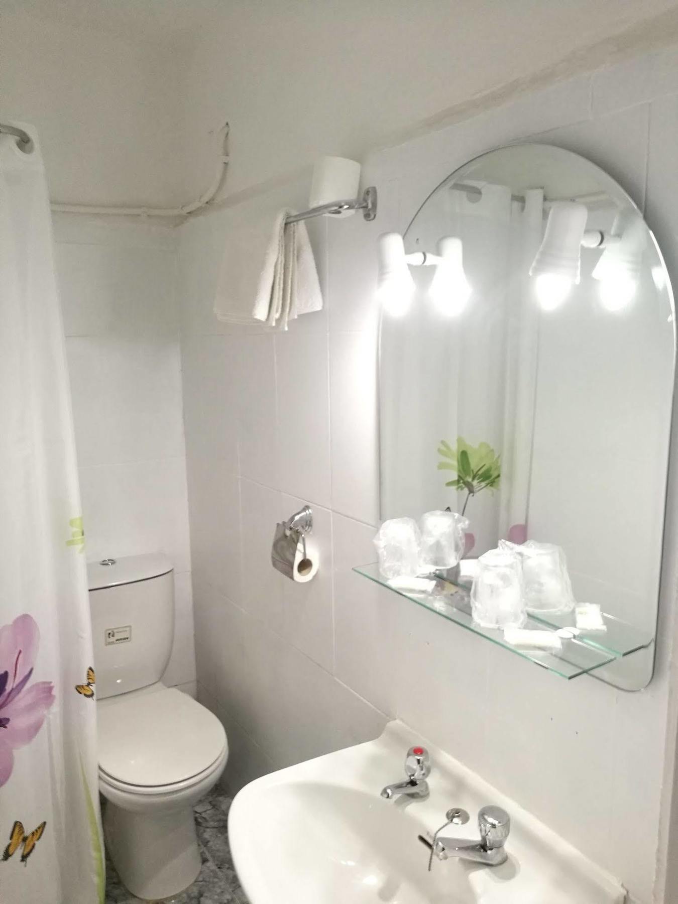 Virgen Del Rocio II Hotell Torremolinos Eksteriør bilde