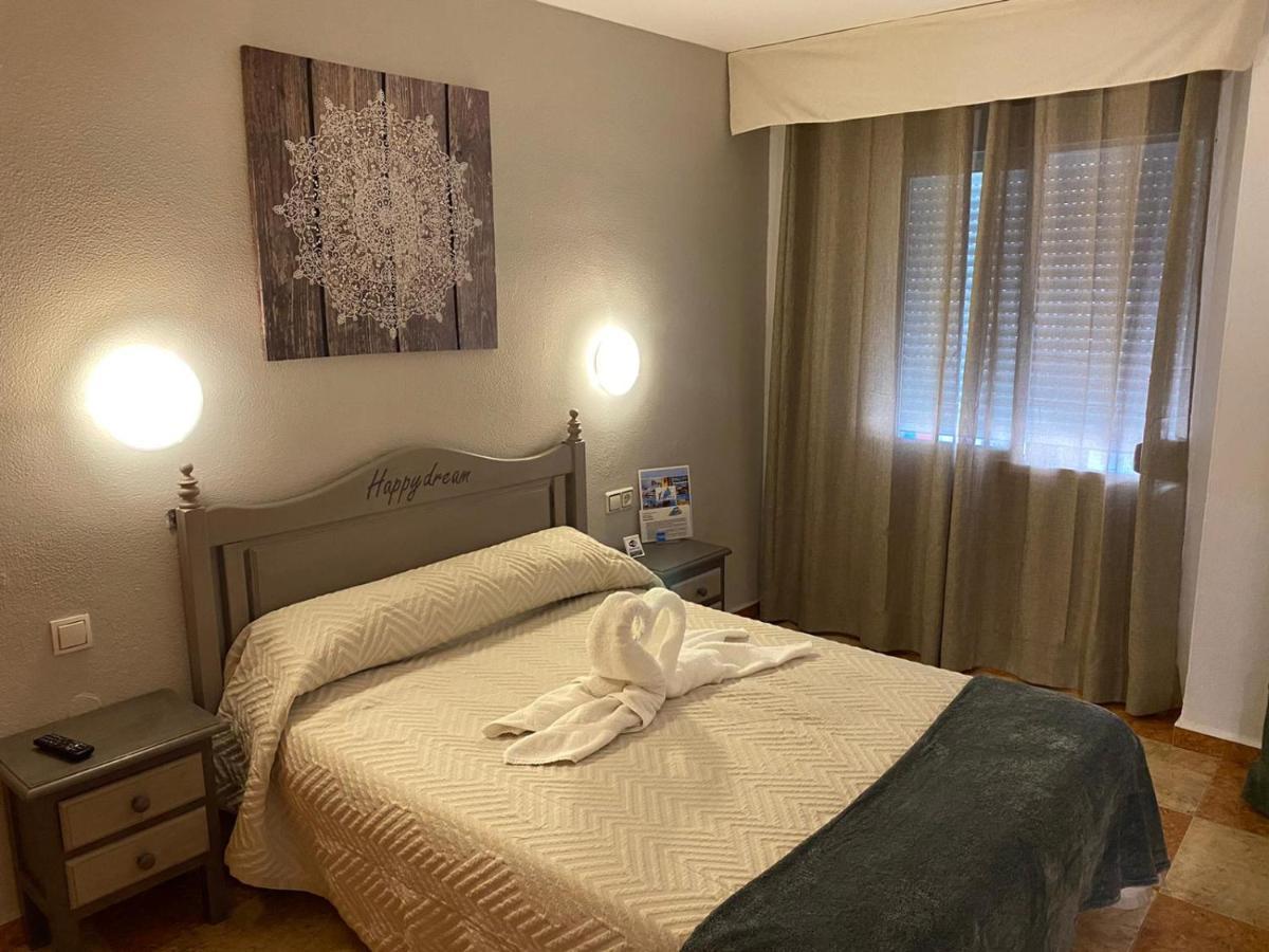 Virgen Del Rocio II Hotell Torremolinos Eksteriør bilde