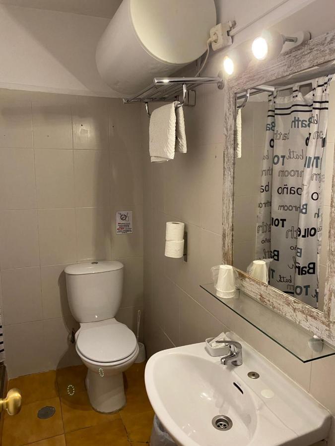 Virgen Del Rocio II Hotell Torremolinos Eksteriør bilde