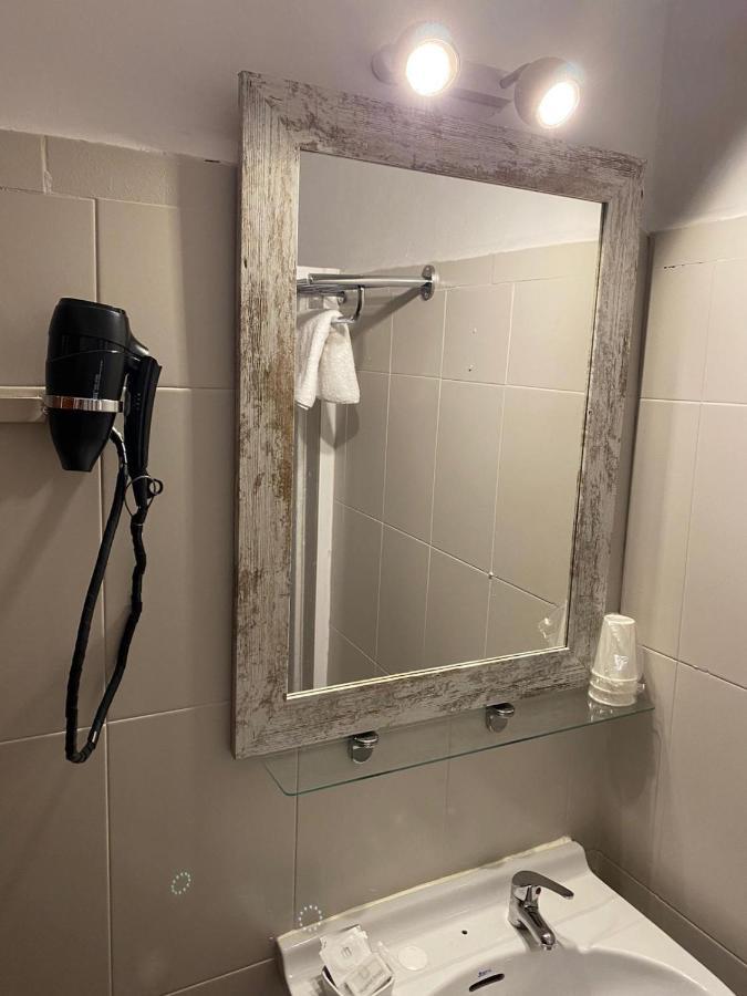 Virgen Del Rocio II Hotell Torremolinos Eksteriør bilde